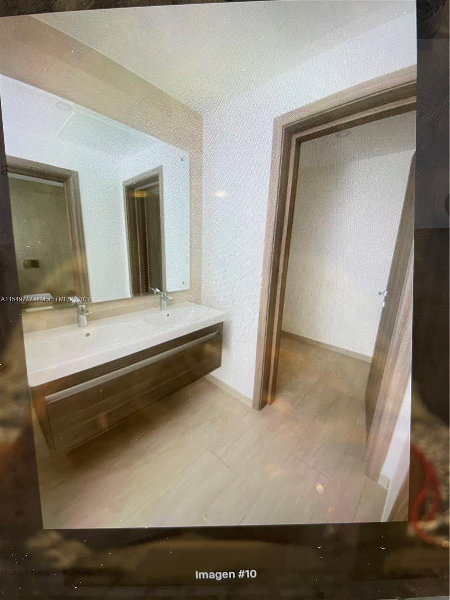 Condo Villa Townhouse